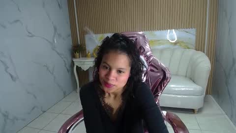 Snapshot of catalina5_s chatting on 10.12.25 Catalina online show from 10.12.25