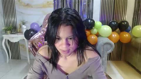 Snapshot of catalina5_s chatting on 10.29.25 Catalina online show from 10.29.25