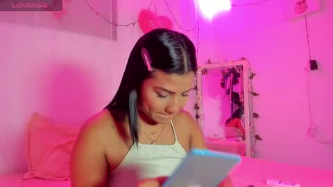 Snapshot of catalina_and_roger chatting on 03.03.25 Cata y Roger online show from 03.03.25