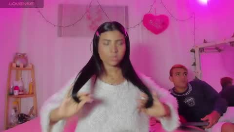 Snapshot of catalina_and_roger chatting on 03.09.25 Cata y Roger online show from 03.09.25