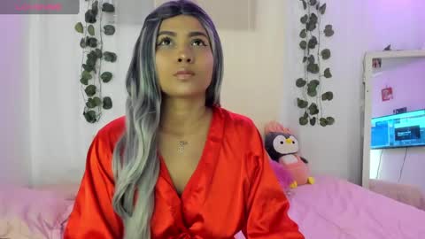 Snapshot of catalina_and_roger chatting on 09.11.25 Cata y Roger online show from 09.11.25