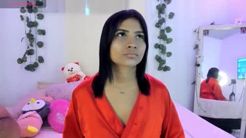 Snapshot of catalina_and_roger chatting on 09.29.25 Cata y Roger online show from 09.29.25