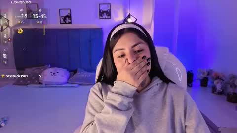 Snapshot of catalina_naughtyy chatting on 10.31.25 Catalina online show from 10.31.25