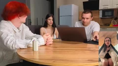 Snapshot of catchustoday chatting on 11.05.25 Stacy and Bob online show from 11.05.25