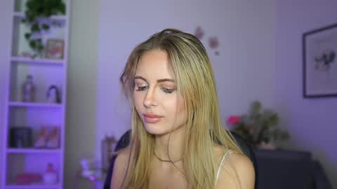 Snapshot of catecrago_ chatting on 02.26.25 catecrago online show from 02.26.25