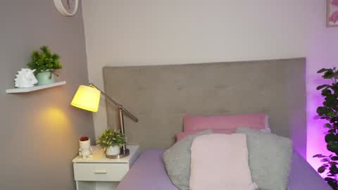 Snapshot of caterinezapataa chatting on 12.15.24 Caterine Zapata online show from 12.15.24