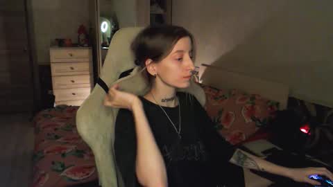 Snapshot of cath_dysphoria_ chatting on 09.20.25 CATH online show from 09.20.25