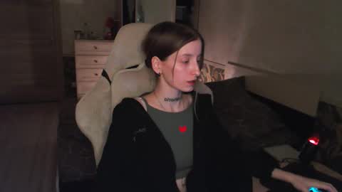 Snapshot of cath_dysphoria_ chatting on 11.17.25 CATH online show from 11.17.25