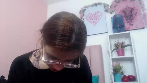 Snapshot of catherinehot707rs chatting on 09.14.25 catherinehot707rs online show from 09.14.25