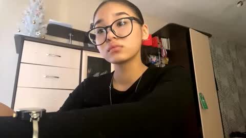 Snapshot of catherinepirs chatting on 03.09.26 catherinepirs online show from 03.09.26