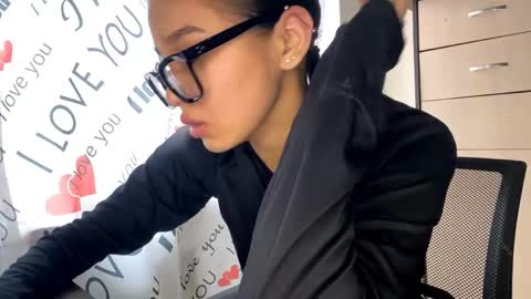 Snapshot of catherinepirs chatting on 03.27.26 catherinepirs online show from 03.27.26