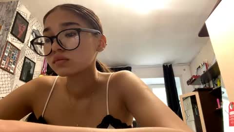 Snapshot of catherinepirs chatting on 05.24.26 catherinepirs online show from 05.24.26