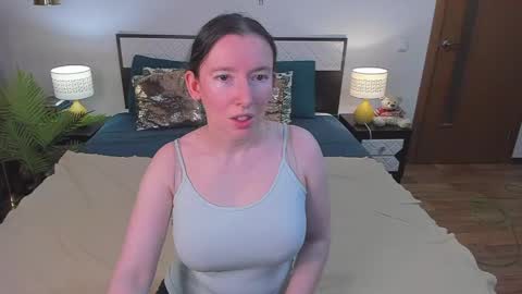 Snapshot of catherinewalls chatting on 06.10.26 Catrin online show from 06.10.26