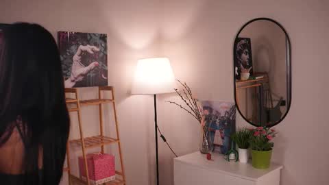 Snapshot of catheryneells chatting on 09.28.25 Lee online show from 09.28.25