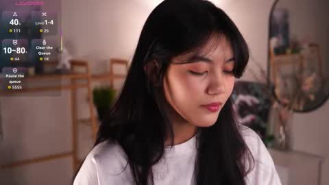 Snapshot of catheryneells chatting on 10.23.25 Lee online show from 10.23.25