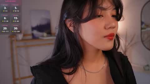 Snapshot of catheryneells chatting on 11.10.25 Lee online show from 11.10.25