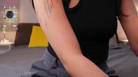 Snapshot of catheryneells chatting on 11.24.25 Lee online show from 11.24.25