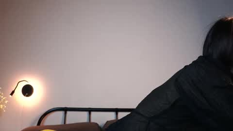 Snapshot of catheryneells chatting on 12.13.25 Lee online show from 12.13.25