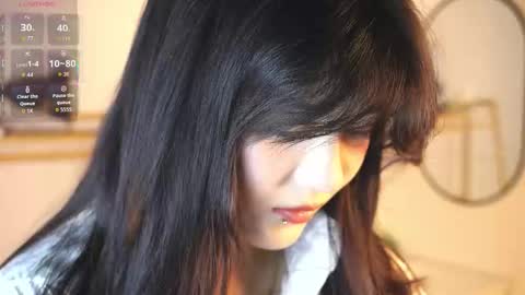 Snapshot of catheryneells chatting on 12.14.25 Lee online show from 12.14.25