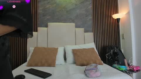 catiusca_reyes_03 online show from 03.05.26