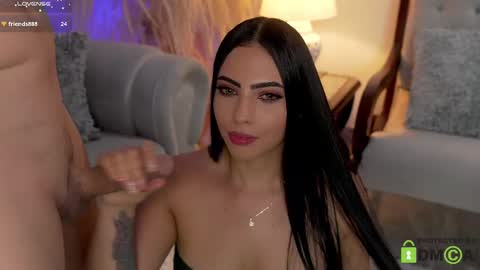 Snapshot of catrina26_ chatting on 09.15.25 IG soycatrinaoficial online show from 09.15.25