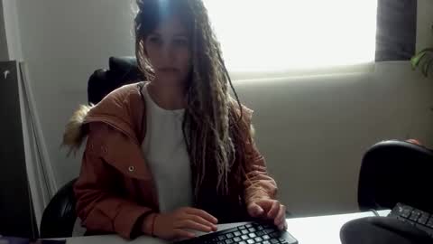 CATT EVANS online show from 10.12.25