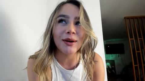 Snapshot of cattaleya_rose chatting on 10.13.25 Catta online show from 10.13.25