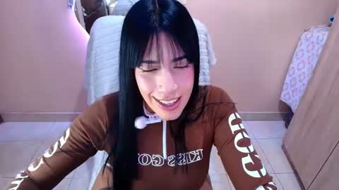 Snapshot of catte_jensen chatting on 07.19.26 Cattleya online show from 07.19.26