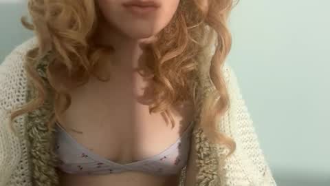 Snapshot of cclavender chatting on 02.22.26 Claire online show from 02.22.26