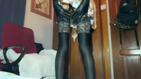 Snapshot of ccxora chatting on 12.17.24 ccXora online show from 12.17.24