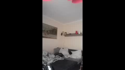 cdpeterka16 online show from 04.21.26