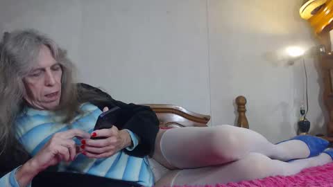 Snapshot of cdsextoy1 chatting on 11.02.25 Jackie online show from 11.02.25