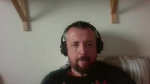 Snapshot of cebcool chatting on 12.29.24 Sb online show from 12.29.24