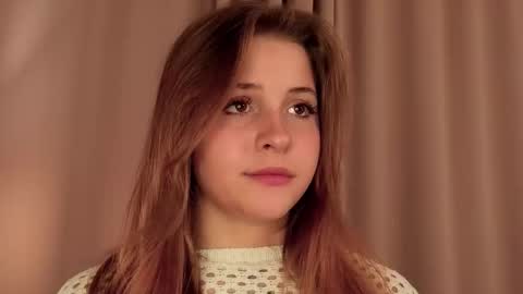 Lina  online show from 12.05.25