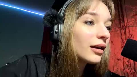 Lily online show from 11.12.25