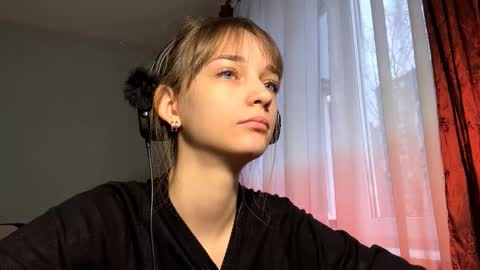 Lily online show from 11.21.25