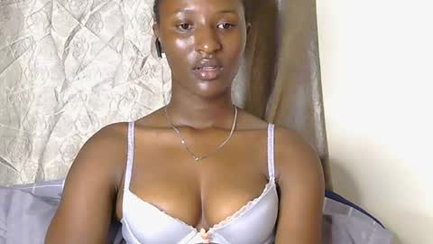Snapshot of cee_queen chatting on 07.05.26 cee_queen online show from 07.05.26