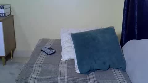 Snapshot of ceepretty chatting on 10.24.25 santana online show from 10.24.25