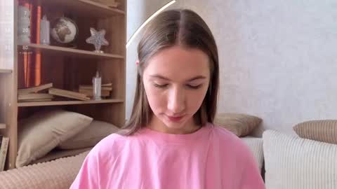 Snapshot of cel1ne_secret chatting on 09.09.25 Josie Manesi online show from 09.09.25