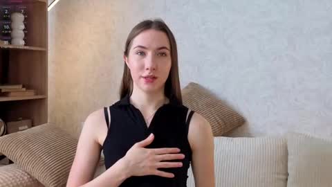 Snapshot of cel1ne_secret chatting on 09.24.25 Josie Manesi online show from 09.24.25