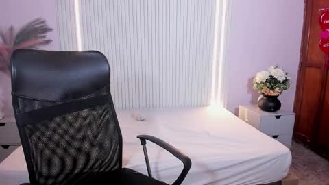 Snapshot of celestemoon5 chatting on 01.12.26 celestemoon5 online show from 01.12.26