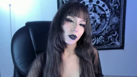   online show from 03.06.25