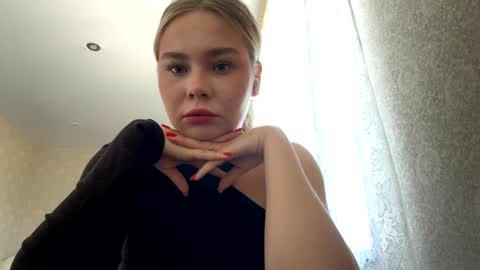 Snapshot of celestinehilscher chatting on 06.02.26 Cary online show from 06.02.26