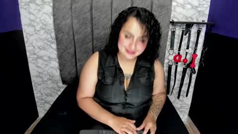       online show from 02.01.25