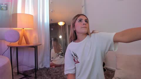 Snapshot of celia_dubois chatting on 01.22.25 Ari online show from 01.22.25