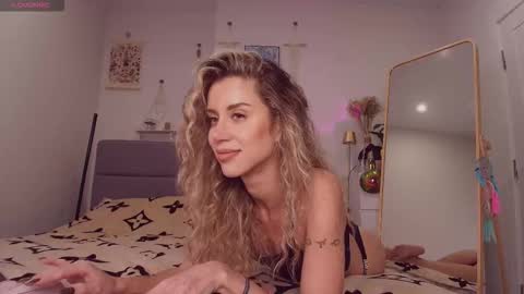 Snapshot of celin_summer chatting on 01.08.26 Celin online show from 01.08.26