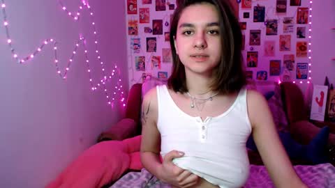 Snapshot of celine_dionn chatting on 01.05.25 Celine online show from 01.05.25