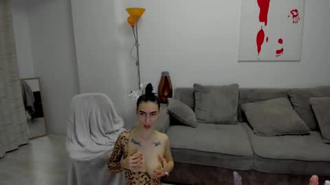 Snapshot of celine_roxelle chatting on 02.05.25 Celine Roxelle online show from 02.05.25