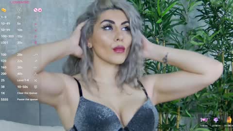 Snapshot of celinemeyerr chatting on 01.15.25 CelineMeyer online show from 01.15.25