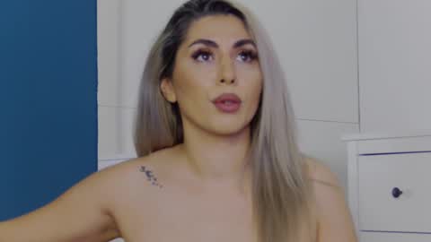 Snapshot of celinemeyerr chatting on 10.11.25 CelineMeyer online show from 10.11.25